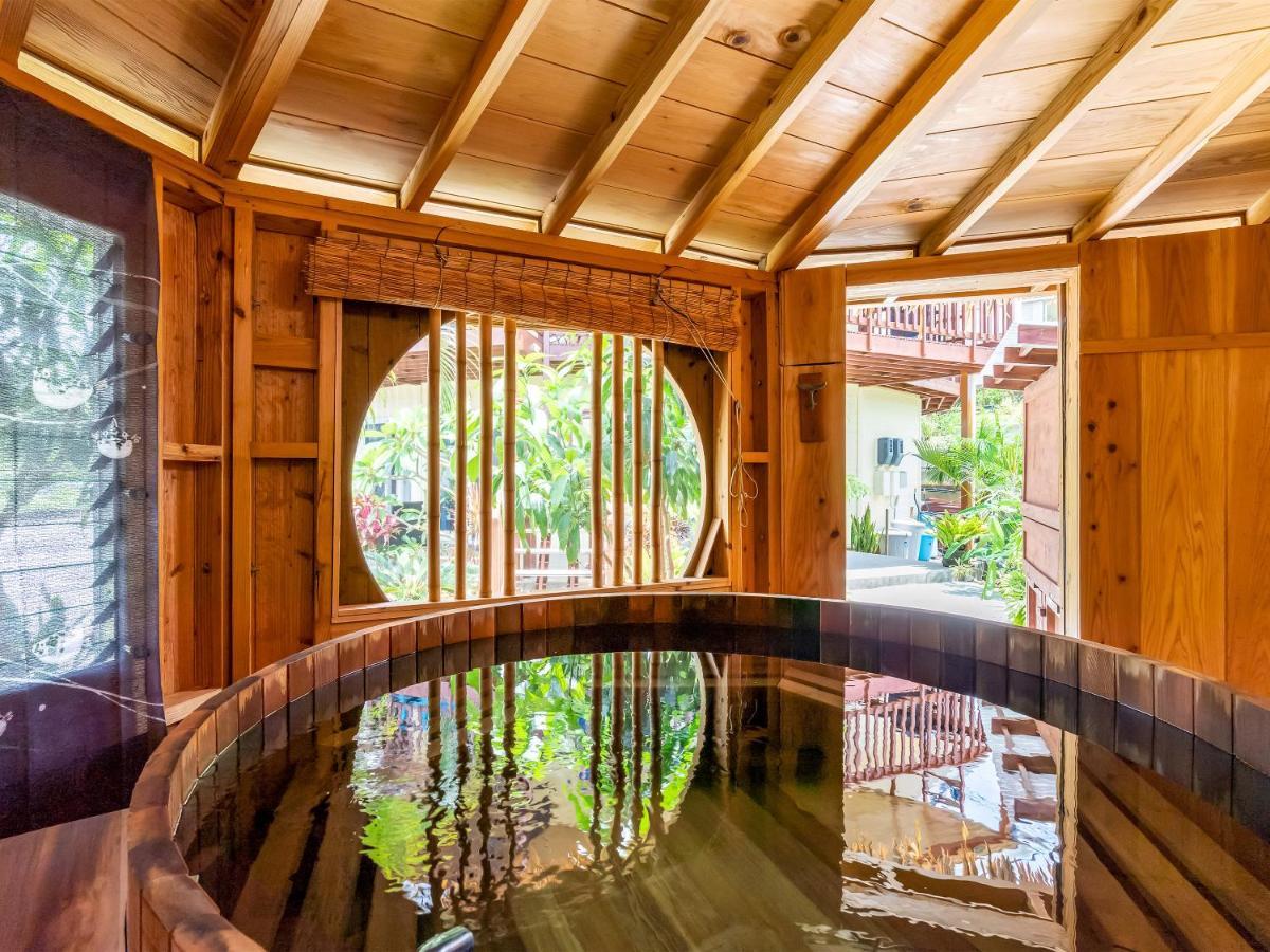 Island Breeze - Round House With Bbq - Wooden Hot Tub - Beach Onna Exterior foto
